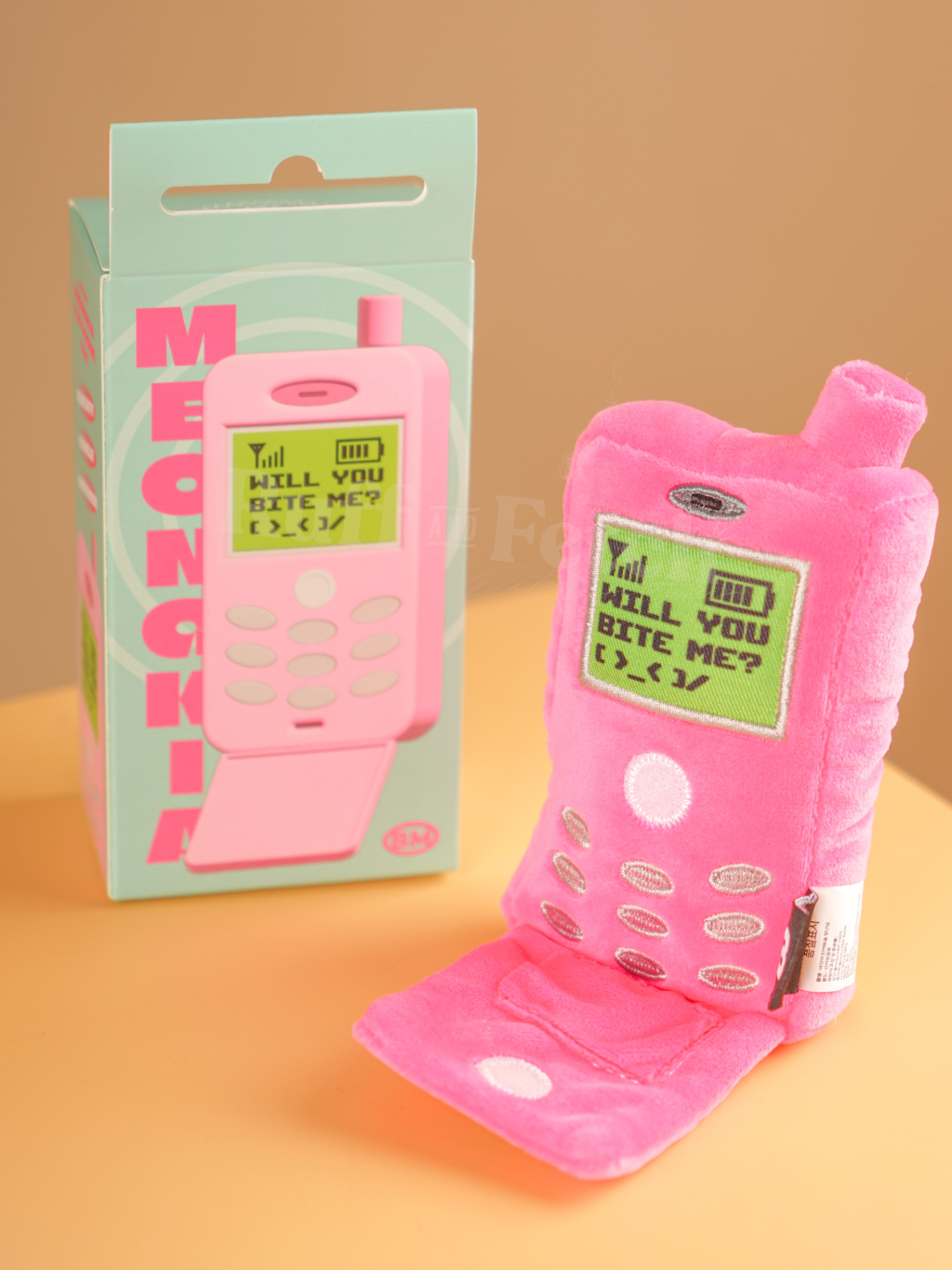 Biteme | 螢光粉紅復古手機玩具